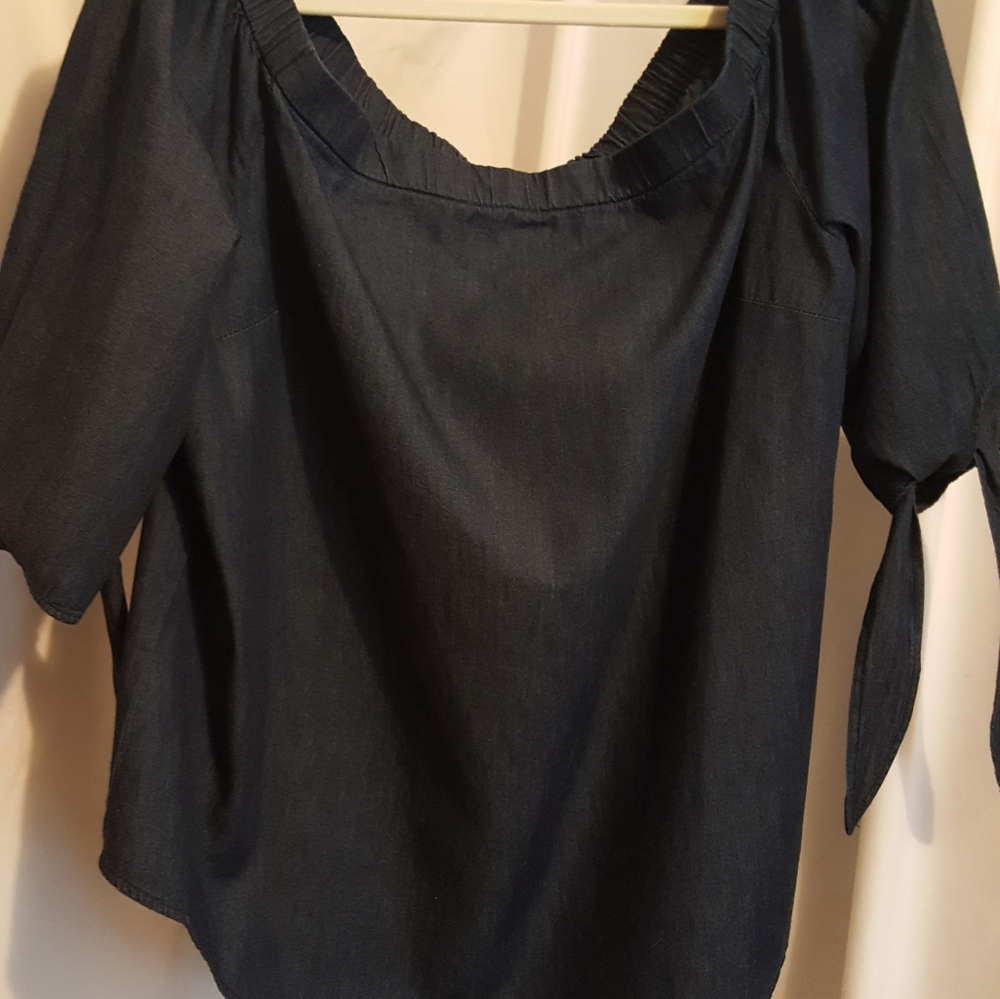 Shoulderless top - Picture 2 of 2